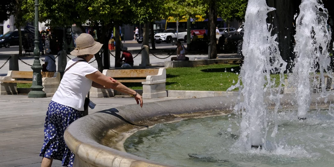 Κορυφώνεται ο καύσωνας - Σήμερα το θερμόμετρο φτάνει τους 46 βαθμούς Κελσίου