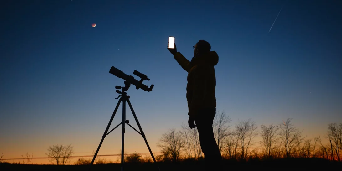 Βρήκαμε τον τρόπο για να βγάλεις την τέλεια φωτογραφία στην αυγουστιάτικη πανσέληνο
