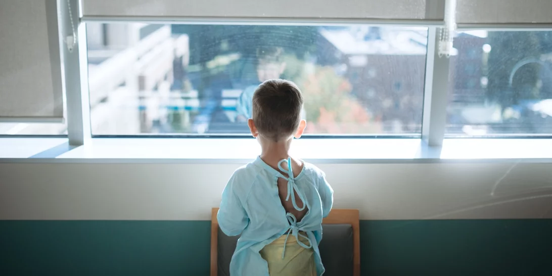 Κρήτη | Στο νοσοκομείο δύο παιδιά που κατάπιαν μπίλια και ξύλο από σουβλάκι