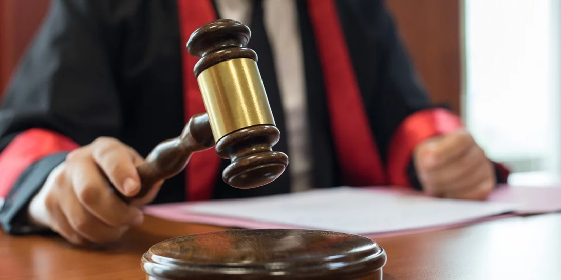 Θεσσαλονίκη | 15 χρόνια κάθειρξη σε 54χρονο που κακοποιούσε σεξουαλικά την ανήλικη κόρη της συντρόφου του