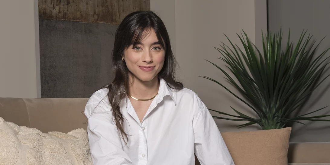 What's in my bag | Όλα τα προϊόντα ομορφιάς που θα βρεις στην τσάντα της Τζωρτζίνας Λιώση