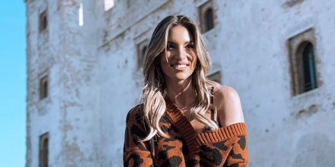 "Τα μαλλιά είναι τοπ" | Η Αθηνά Οικονομάκου με νέο κούρεμα και χρώμα μαλλιών