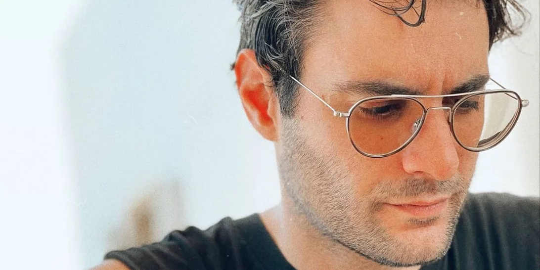 Ο Ίαν Στρατής φωτογράφισε την έκπληξη που τον περίμενε στο καρότσι της κόρης του