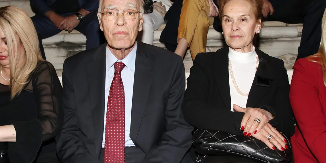 Βασίλης Λεβέντης | Αποκάλυψη της συζύγου του - Δεν έκανε το εμβόλιο γιατί είχε ανεπάρκεια νεφρών