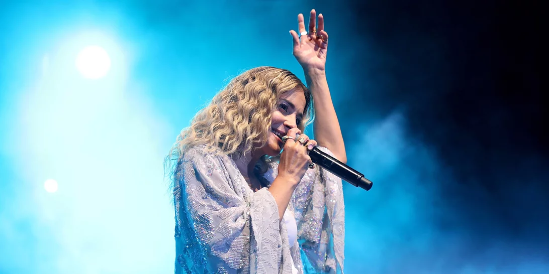 Η Νατάσα Μποφίλιου έδωσε κανονικά συναυλία εν μέσω εθνικού πένθους | "Δεν έχουμε σκοπό να πενθούμε τρεις ημέρες"