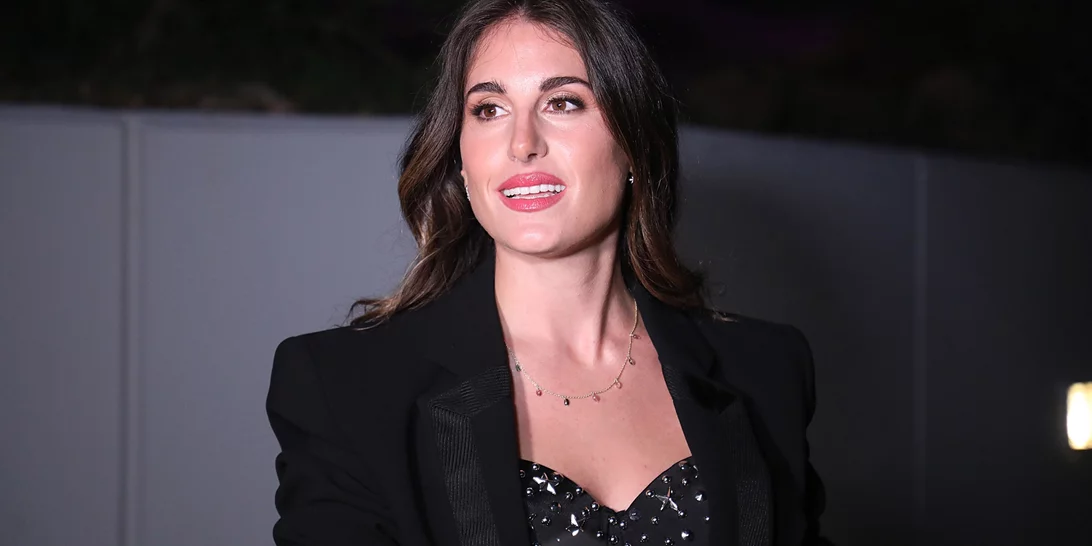 Η Παυλίνα Βουλγαράκη υιοθέτησε την πιο θηλυκή τάση της χρονιάς