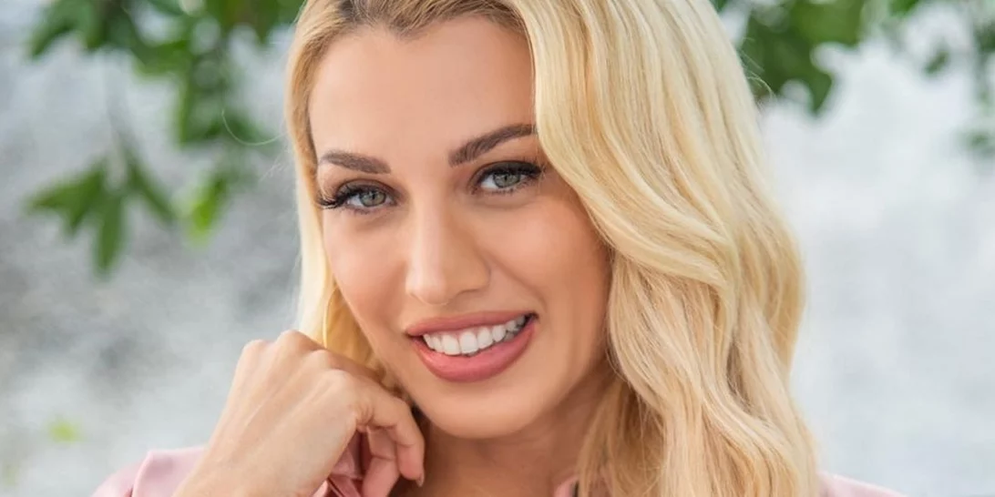 Η Κωνσταντίνα Σπυροπούλου πήγε στην εκκλησία με τον γιο της, Βλάσση, για την πρώτη του κοινωνία