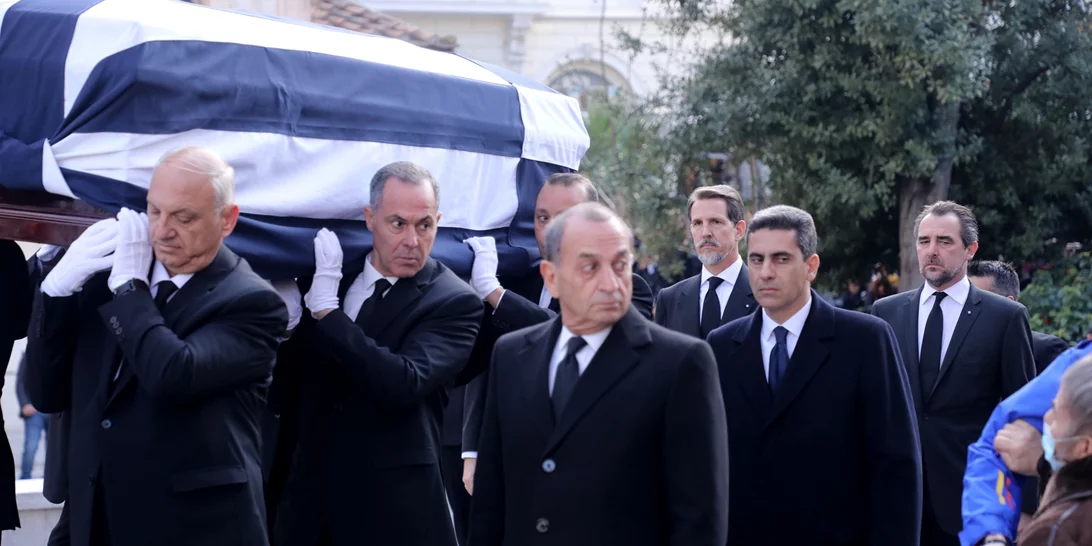 Πώς σχολίασαν τα διεθνή ΜΜΕ την κηδεία του Κωνσταντίνου: "Η Ελλάδα είχε βασιλιά ξανά για μία ημέρα" [βίντεο]