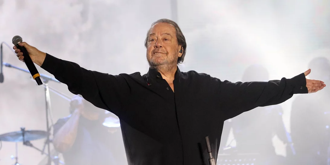 Γιάννης Πάριος | Ποζάρει με τους τέσσερις γιους του σε μία σπάνια φωτογραφία από το 2007