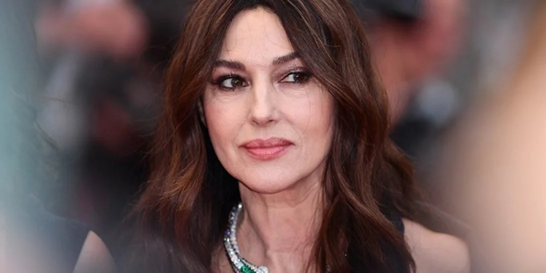 Η Monica Bellucci "ταξιδεύει" την Ελλάδα στη Νέα Υόρκη