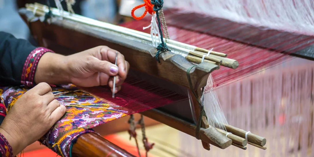 "Σαν Μετάξι" | Η περιοδική έκθεση στο Μουσείο Μετάξης Σουφλίου που αξίζει να δεις