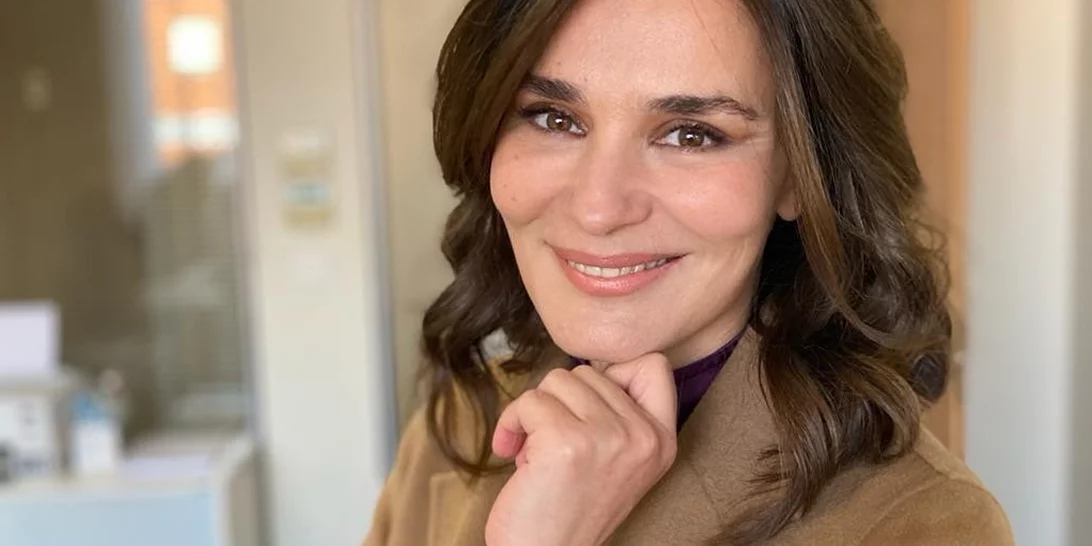 Το all time classic χτένισμα της Μαρίας Ναυπλιώτου αποπνέει μια "ήσυχη πολυτέλεια"