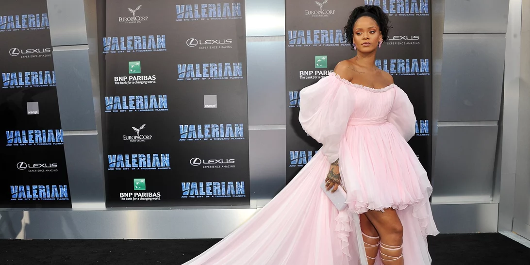 Rihanna πόσα θες για να μας τρελάνεις;
