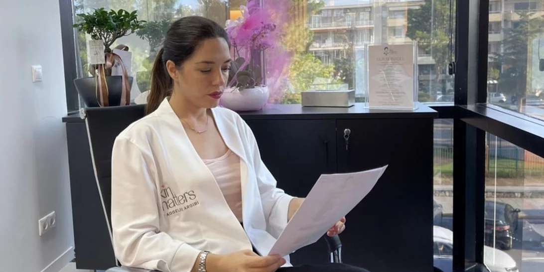 Η Ελληνίδα αισθητικός που πρέπει οπωσδήποτε να ακολουθήσεις στα social media για τις skincare συμβουλές της