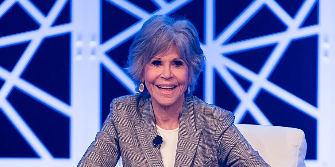 Jane Fonda | Η σταρ του σινεμά που από sex symbol μεταμορφώθηκε στην πιο δυναμική ακτιβίστρια του Hollywood