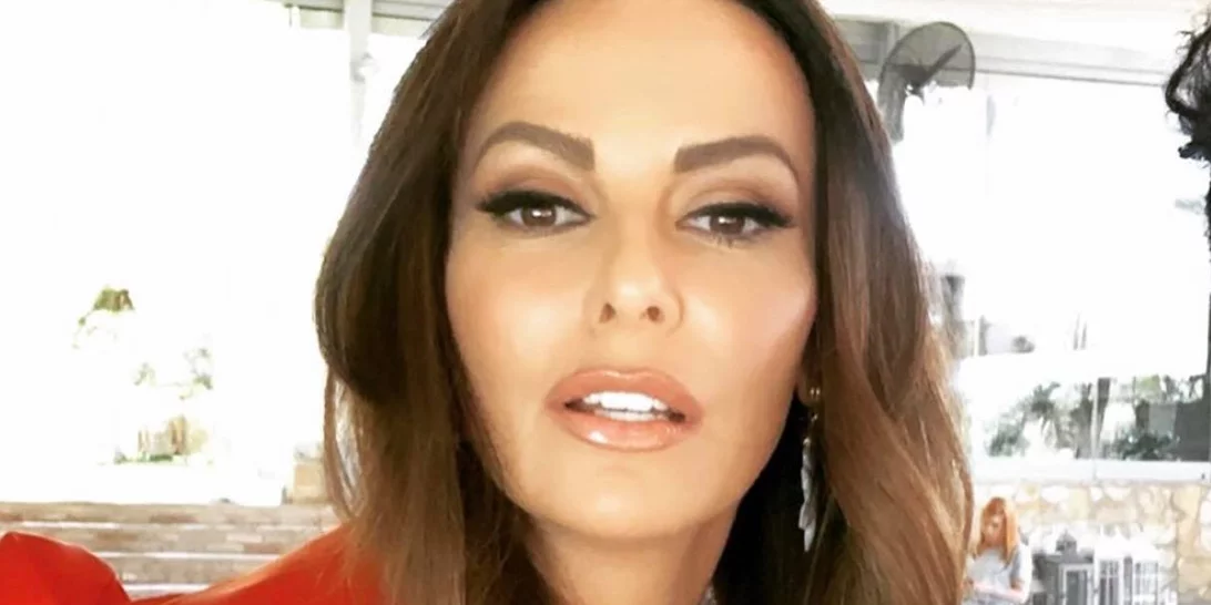 Μπέττυ Μαγγίρα | Με τις δύο πανέμορφες κόρες της σε σπάνια εμφάνιση