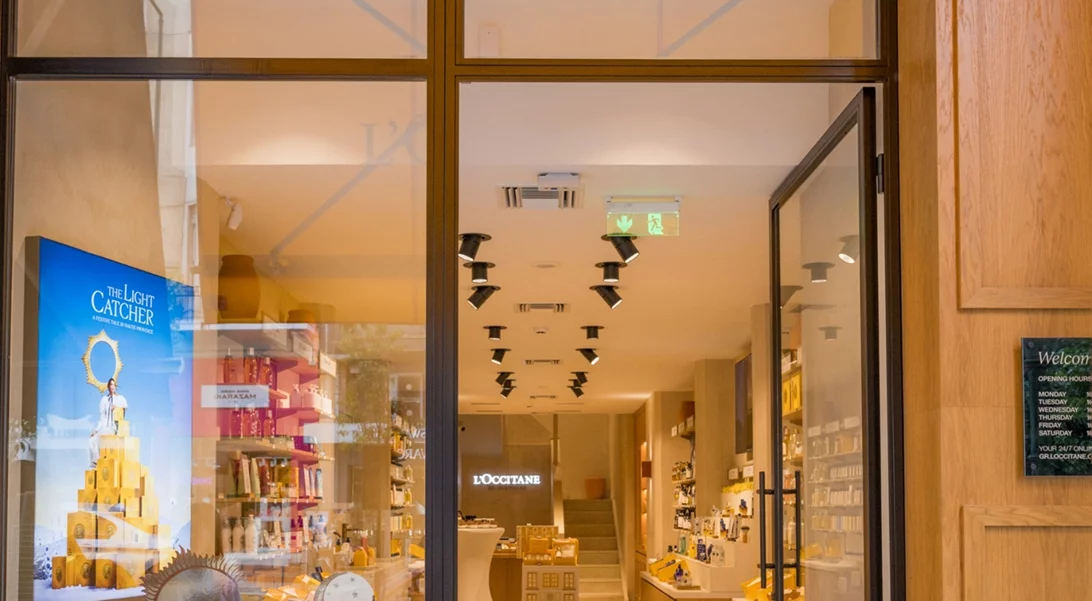 L’Occitane En Provence | "Three Moments of Light"  ζωντανεύουν στη Boutique L’Occitane Πειραιά