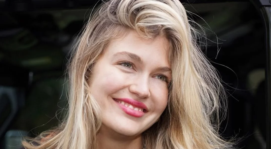 Οι διαφορετικοί ρόλοι της Κλέλιας Ανδριολάτου | Σε παιδική ηλικία στο θέατρο