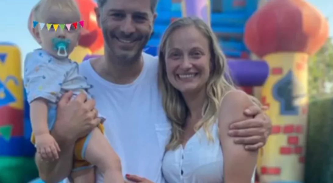 Αλέξανδρος Μπουρδούμης | "Η ζωή μου όλη" - Η τρυφερή φωτογραφία με τη Λένα Δροσάκη και τον γιο τους