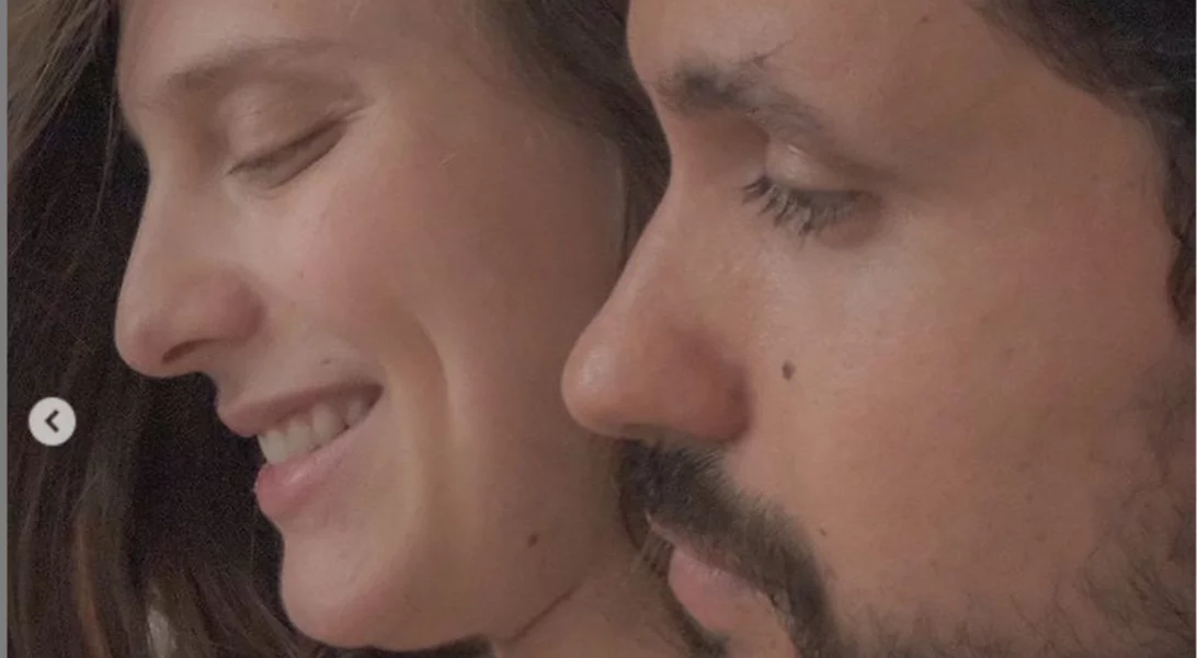 Ορφέας Αυγουστίδης | Η πρώτη φωτογραφία με τη σύντροφό του και τον νεογέννητο γιο τους