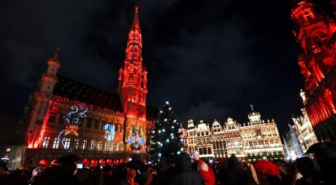 Στις Βρυξέλλες, μια χριστουγεννιάτικη φάτνη προκαλεί έριδες