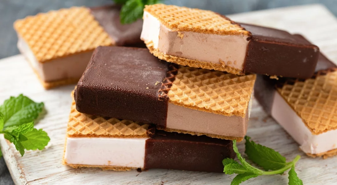 Το πιο εύκολο παγωτό-σάντουιτς χωρίς ζάχαρη