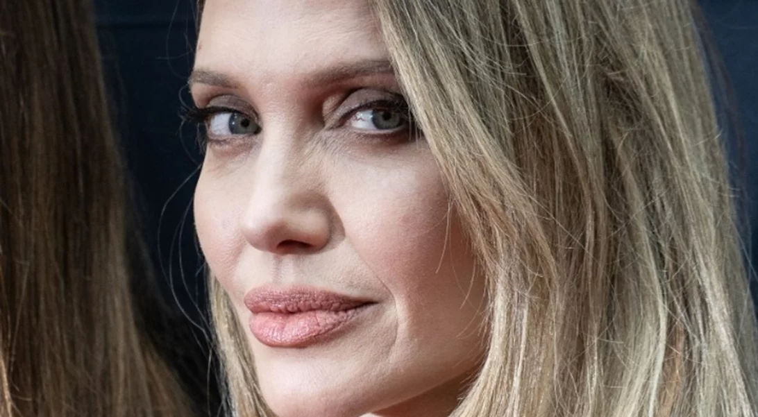 Ουκρανία | Η συγκλονιστική περιγραφή της Αngelina Jolie από την επίσκεψή της στην εμπόλεμη περιοχή