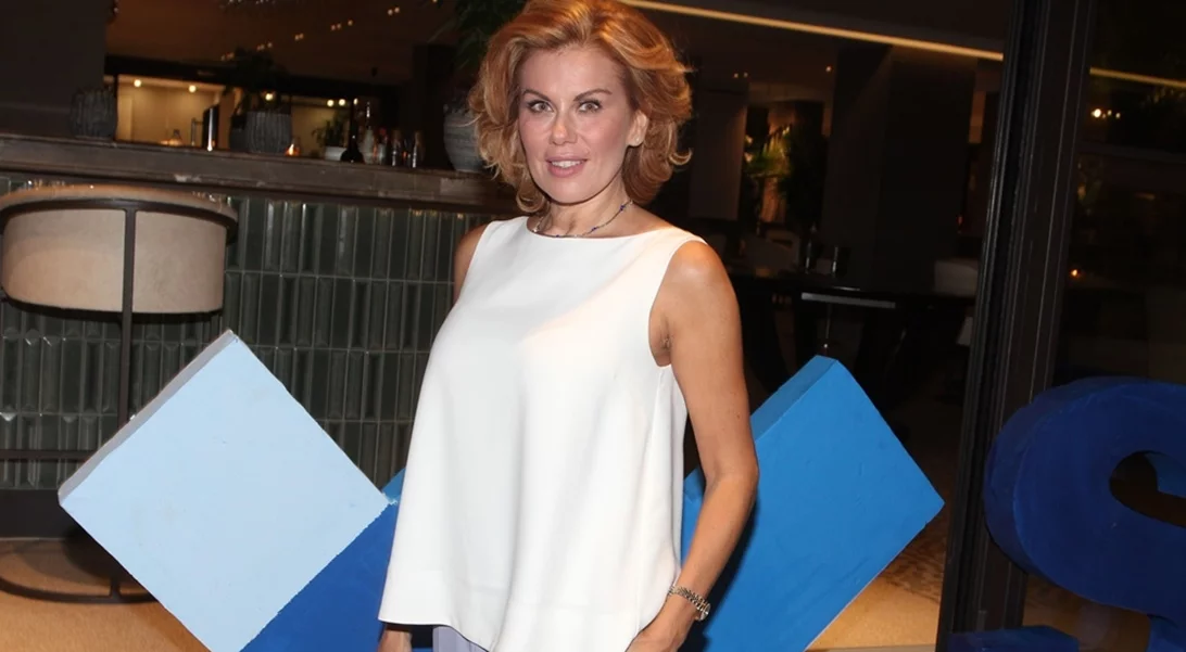 Ευγενία Μανωλίδου | Στην έκθεση του πρώην συζύγου της μαζί με τα παιδιά τους, Αλέξανδρο και Θεοδώρα