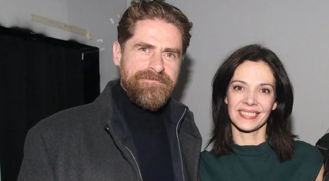 Δημήτρης Λάλος & Μαριλίτα Λαμπροπούλου | Στην κηδεία του παραγωγού Γιώργου Καραγιάννη