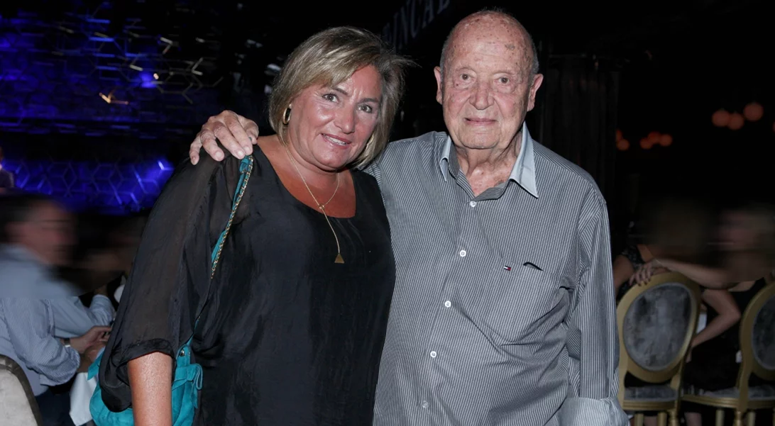 Μίμης Πλέσσας | Η σύζυγός του, Λουκίλα Καρρέρ τον αποχαιρετά "Σε λατρεύω για πάντα. Γιατί η Αγάπη δεν εχει ημερομηνία λήξης"