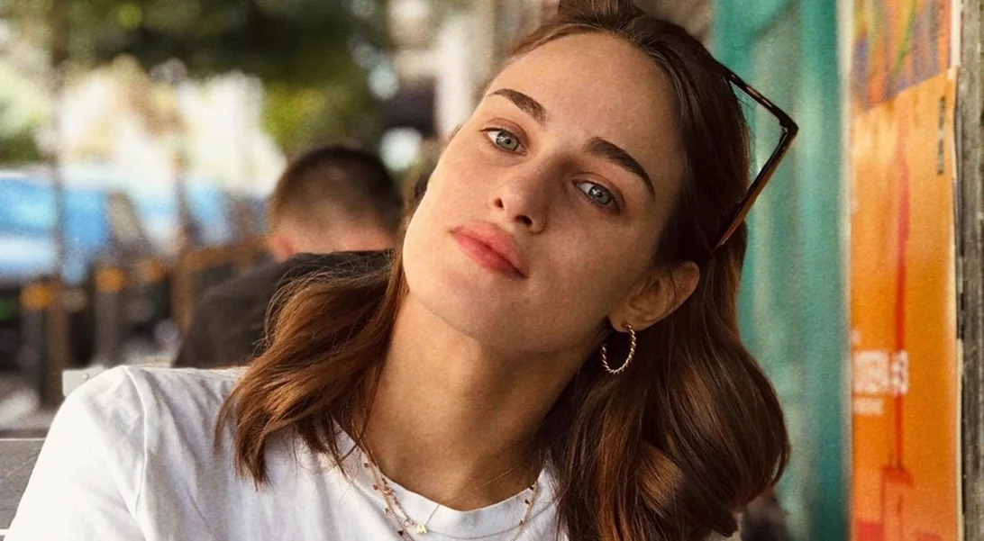 Τέλος τα μακριά μαλλιά για την Μαρία Βοσκοπούλου | Το κούρεμα που την έκανε να μοιάζει με femme fatale