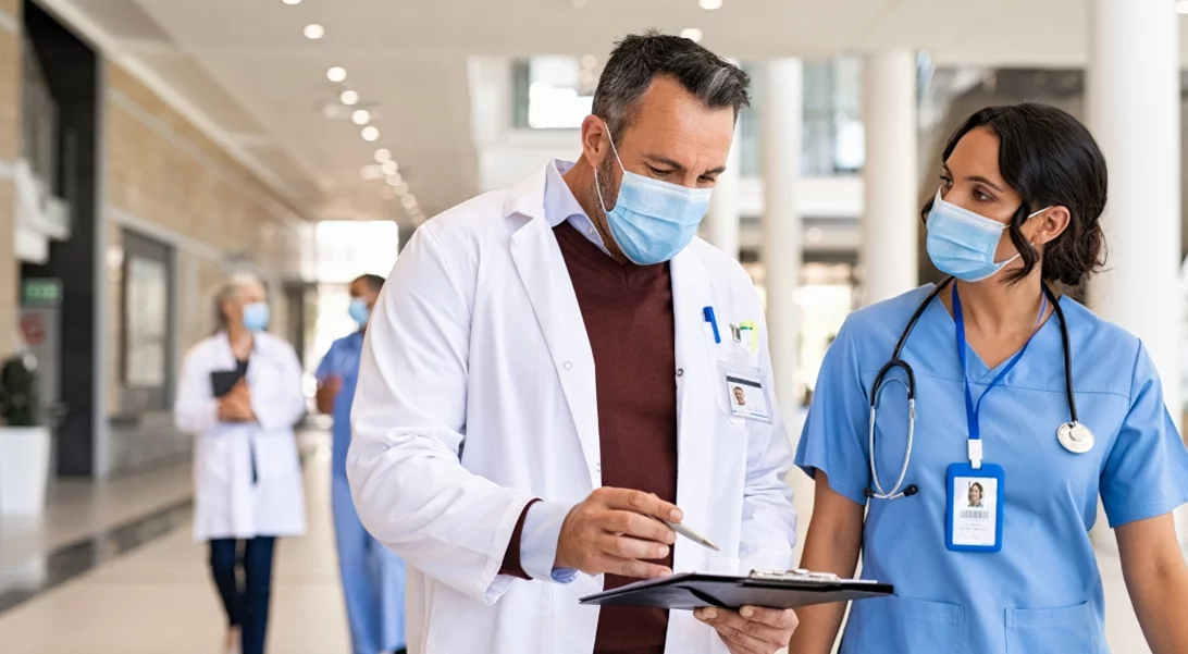 Κορονοϊός | Εφιάλτης με 2860 νέα κρούσματα σε Αττική και Θεσσαλονίκη - Ξεφεύγει η Κρήτη - Στο κόκκινο Λάρισα και Αχαΐα