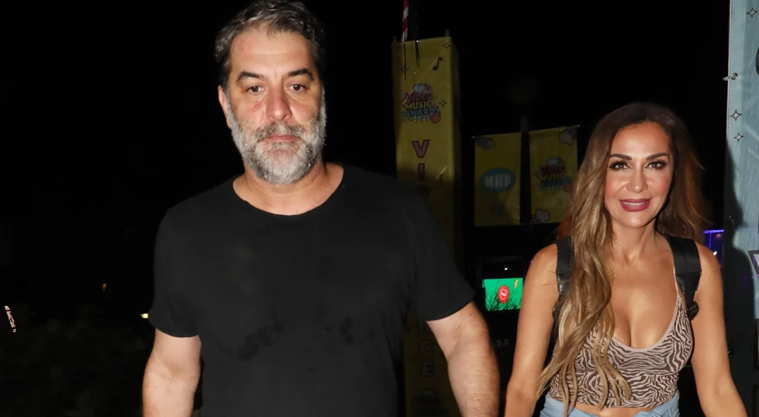 Δέσποινα Βανδή-Βασίλης Μπισμπίκης | Η κοινή φωτογραφία με μαγιό που "έριξε" το Instagram