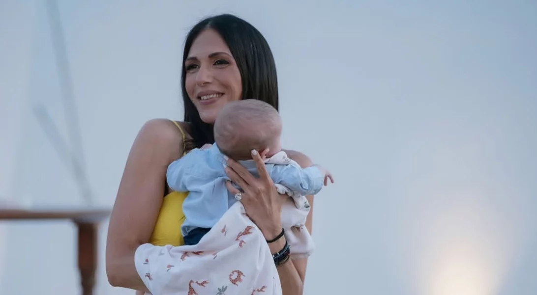 Η Ανθή Βούλγαρη κινείται νομικά για επεξεργασία φωτογραφιών του μωρού της