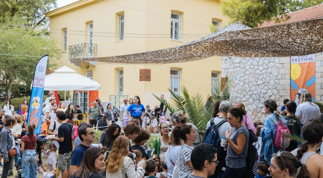 Μικροί καλλιτέχνες, μεγάλα μηνύματα | Πώς 10.000 παιδιά "ζωγράφισαν" παρέα με το φυσικό μεταλλικό νερό ΒΙΚΟΣ