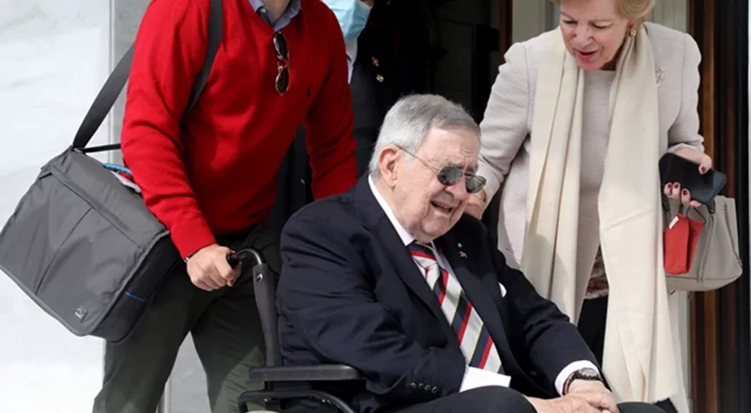 Κωνσταντίνος Γλύξμπουργκ | Νοσηλεύεται στην εντατική με βαριά πνευμονία - Τα νέα για την υγεία του