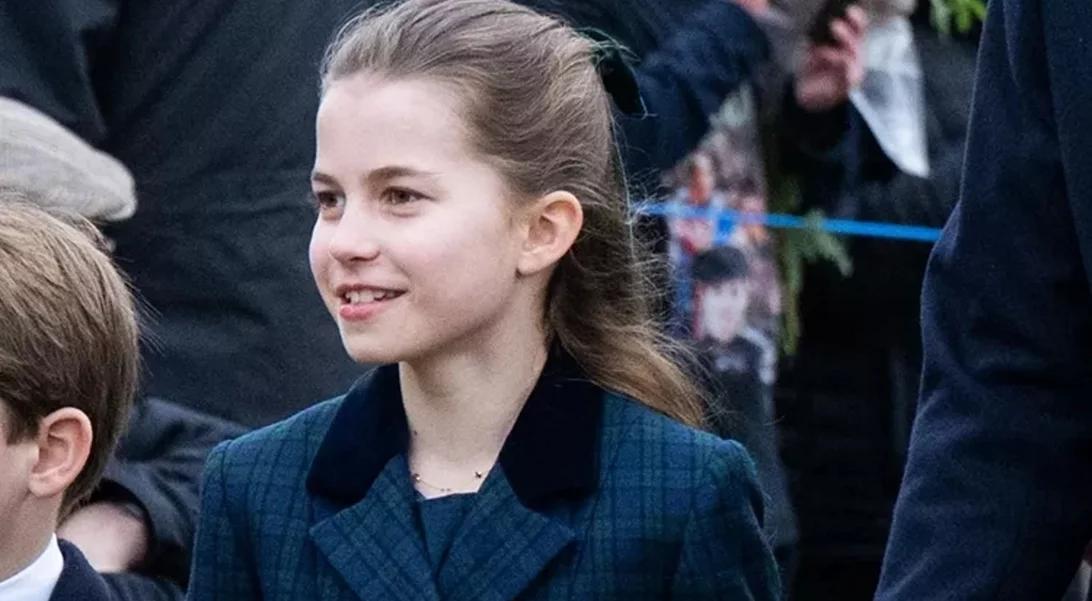 Πριγκίπισσα Charlotte | Οι αξιολάτρευτες υποκλίσεις της γίνονται viral