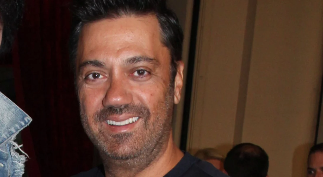 Θέατρο Παλλάς: Ο Γιώργος Θεοφάνους "αντικριστά" με τον Κώστα Χατζή