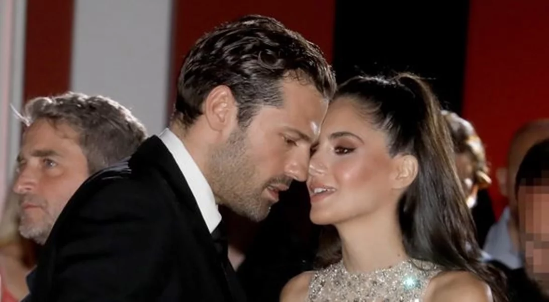 Κωνσταντίνος & Βασίλης Αργυρός | Η Αλεξάνδρα Νίκα φωτογραφίζει μπαμπά & γιο αγκαλιά