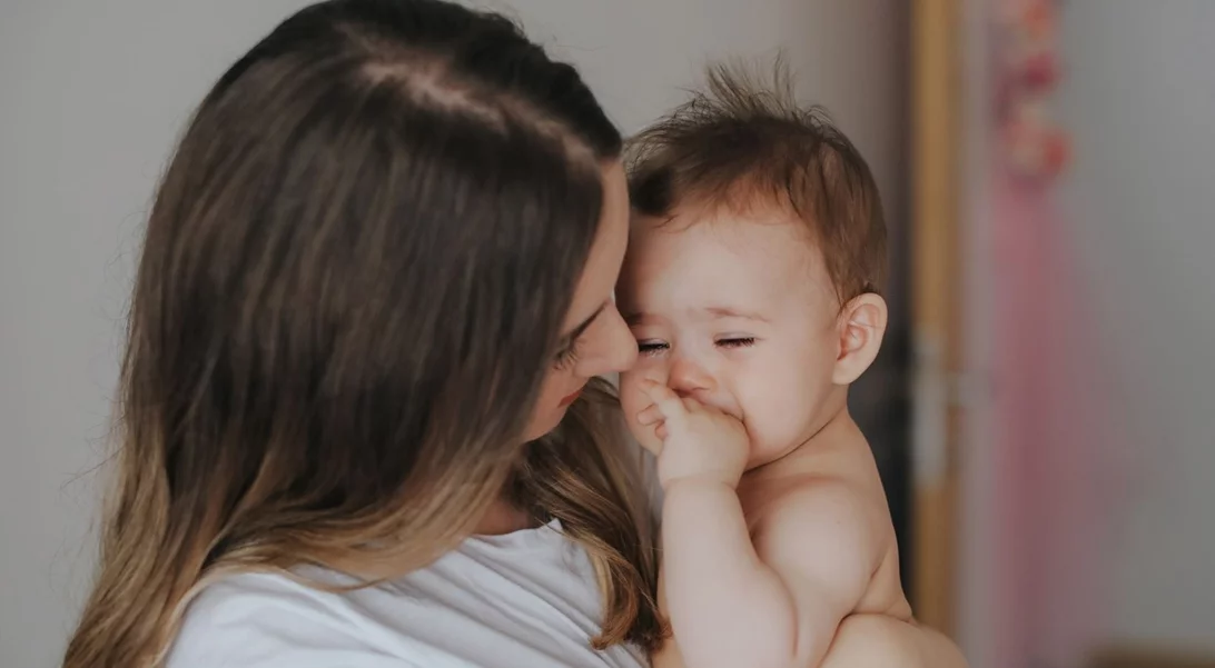 Αυτός είναι ο πιο αποτελεσματικός τρόπος για να σταματήσει το μωρό σου να κλαίει