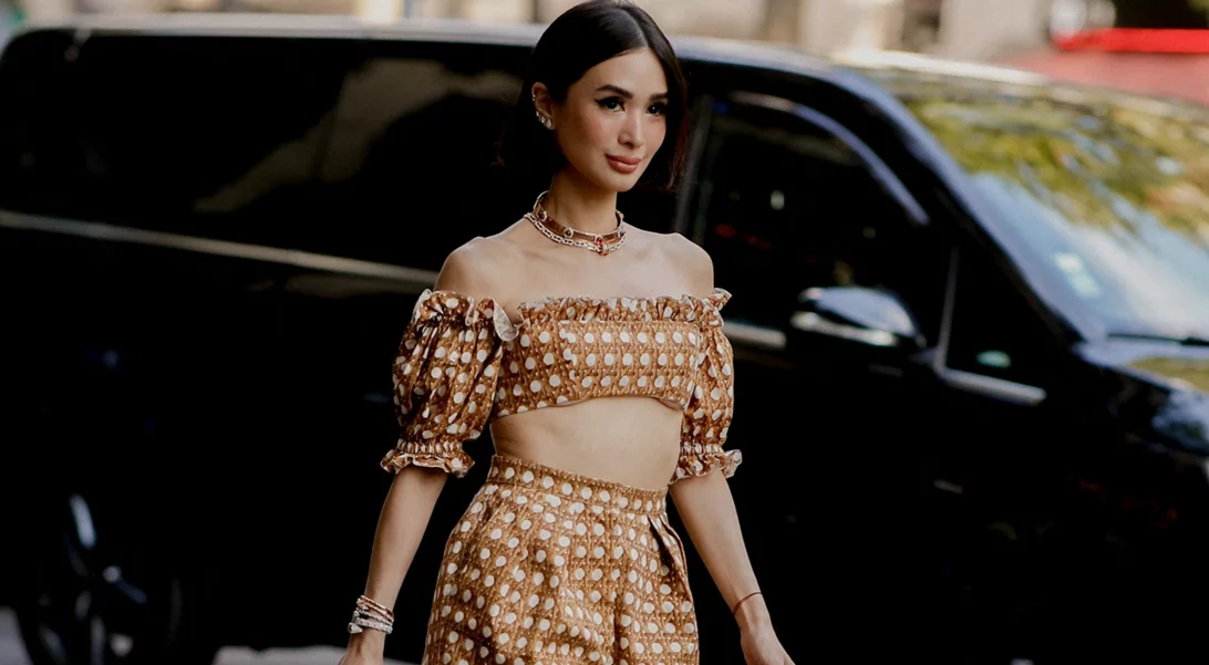 Πέντε σύνολα που θα φοράς στο repeat τον Ιούνιο - και όχι μόνο