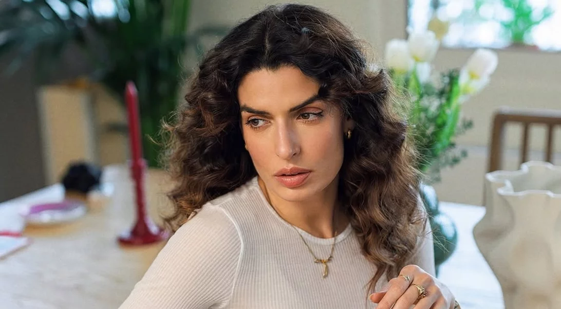 Τόνια Σωτηροπούλου | Η θεραπεία που κάνει την επιδερμίδα της να λάμπει