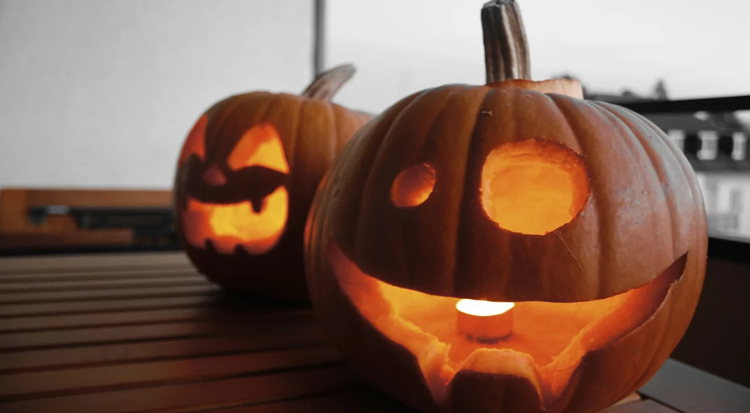 Pumpkin Carving | Αυτός είναι ο ευκολότερος τρόπος για να στολίσεις το σπίτι σου για το Halloween