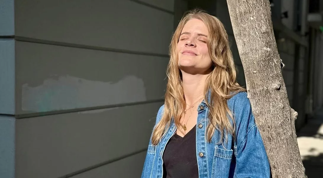 Ξέγνοιαστες στιγμές για μαμά και κόρη | Η Δανάη Μιχαλάκη συνεχίζει τις διακοπές στο νησί με την κόρη της, Έλλη