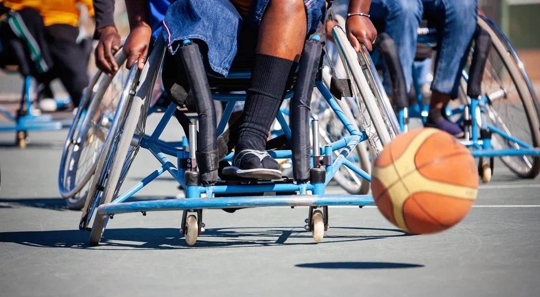 Ράμπα πρόσβασης και θέσεις για ΑμΕΑ στο Ποσειδώνιο Αθλητικό Κέντρο στη Θεσσαλονίκη