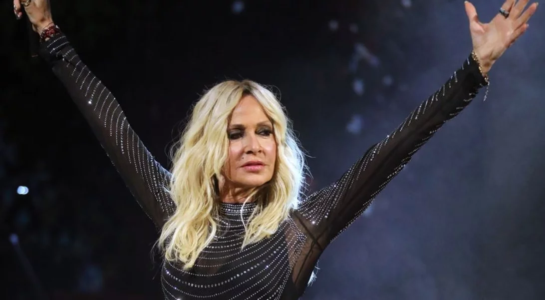 Άννα Βίσση | (Κυριολεκτικά) μία κατηγορία μόνη της