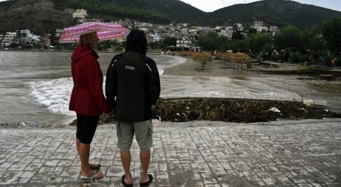 Καιρός | Ξεπέρασαν τους 6.000 οι κεραυνοί που έπεσαν την Πέμπτη - Βροχές και καταιγίδες έως την Κυριακή