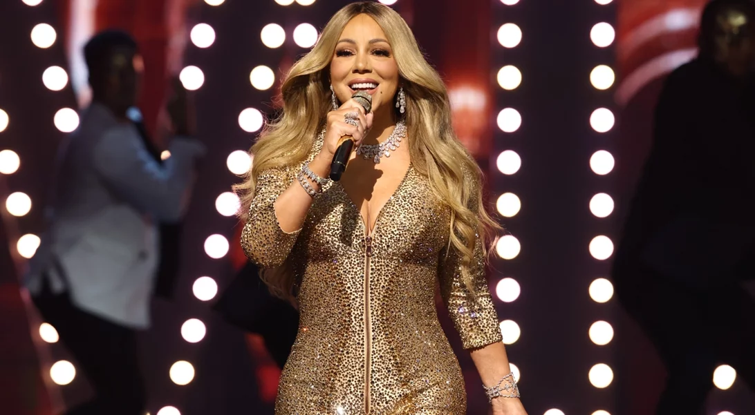 Η Mariah Carey θα δώσει συναυλία σε μια πλωτή σκηνή στο τροπικό δάσος του Αμαζονίου