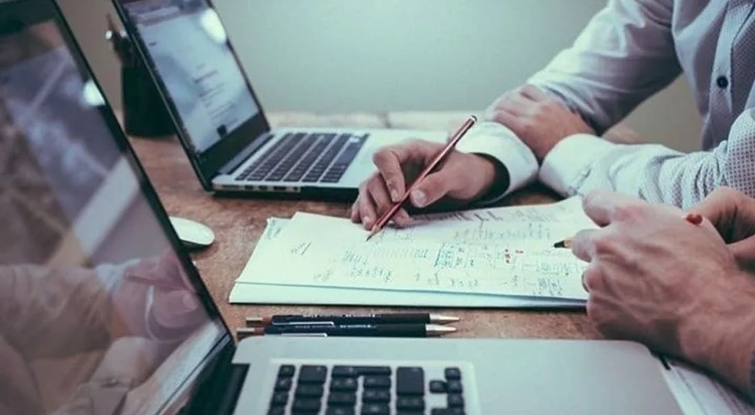 Άνοδος στο 78,5% της πλήρους απασχόλησης - 563.000 νέες θέσεις εργασίας από το 2019