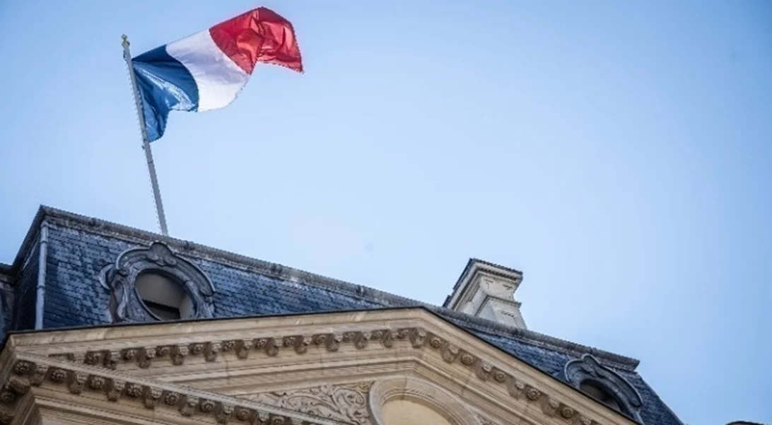 Η γαλλική βουλή υιοθέτησε νομοσχέδιο που απαγορεύει στα παιδιά κάτω των 15 ετών την πρόσβαση στα μέσα κοινωνικής δικτύωσης